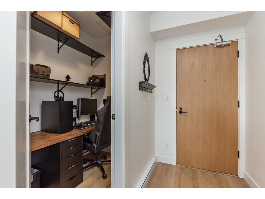 Listing Image 16