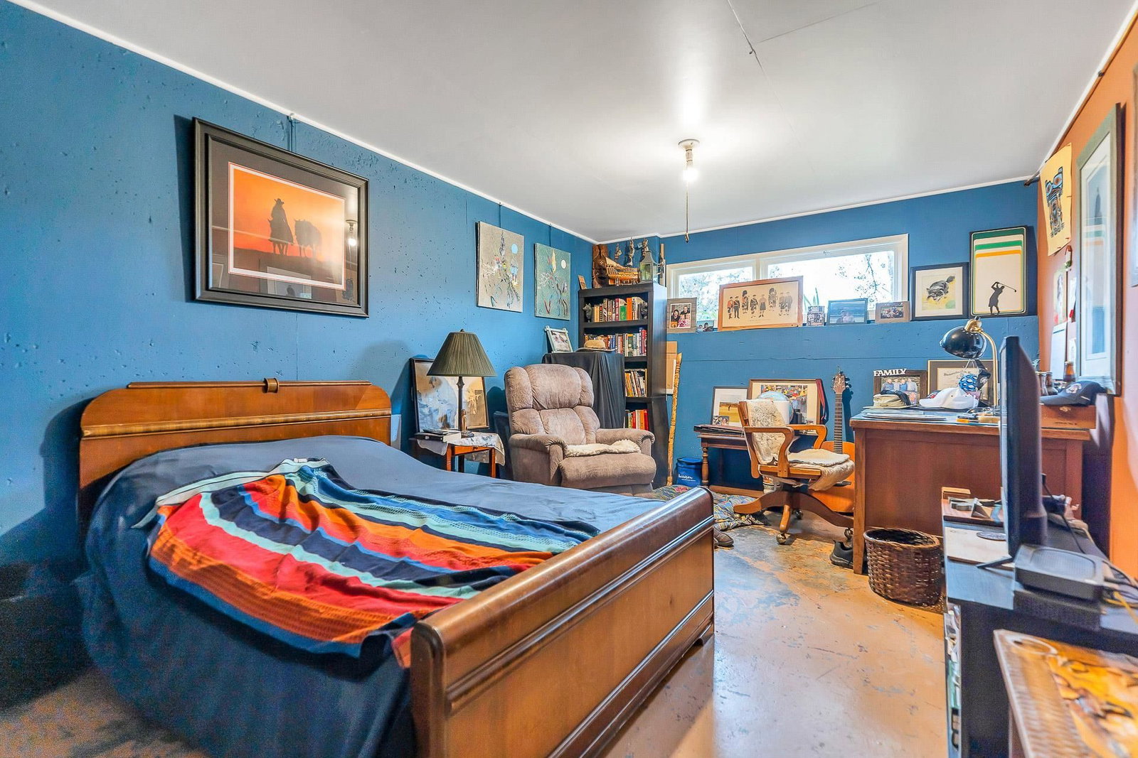 Listing Image 10