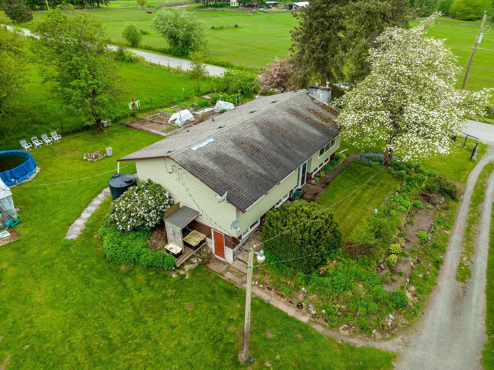 Listing Image 16