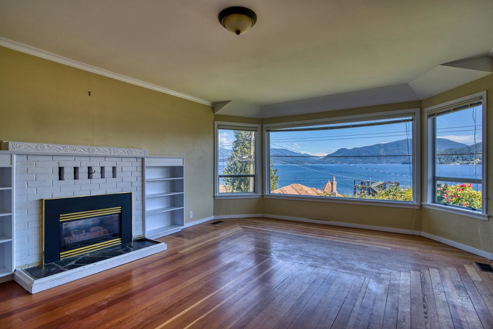 Listing Image 10