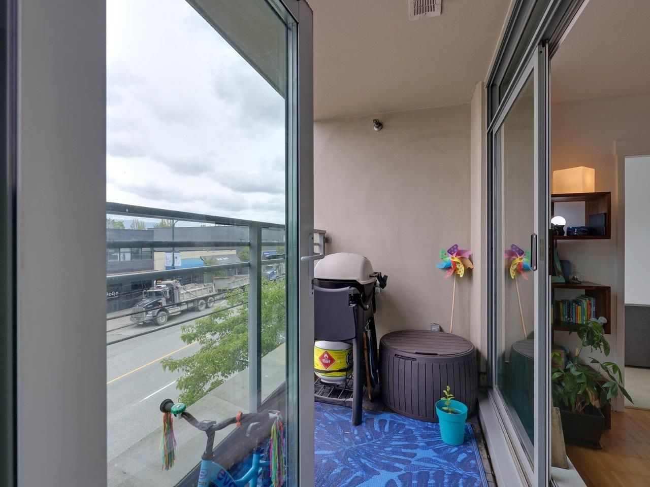 Listing Image 22