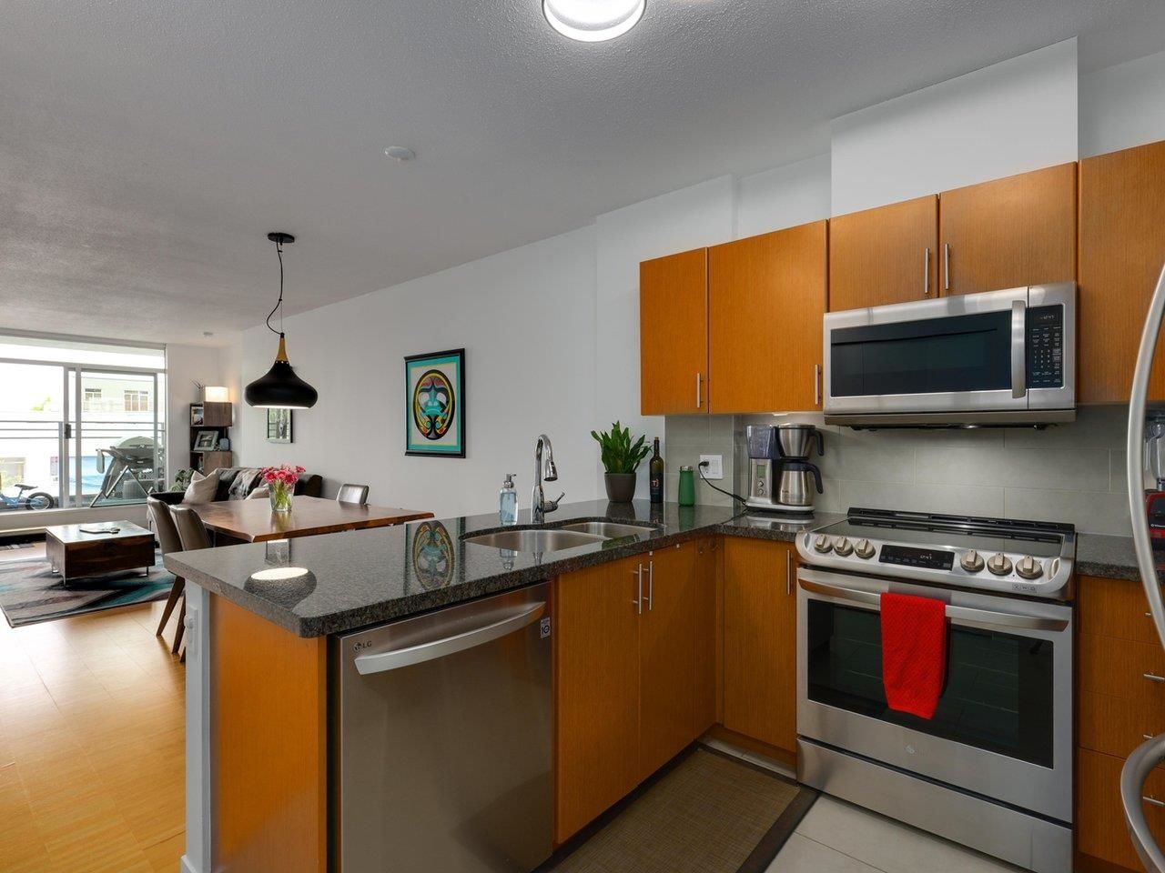 Listing Image 9