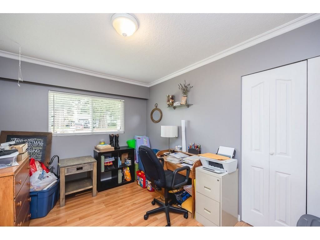 Listing Image 18