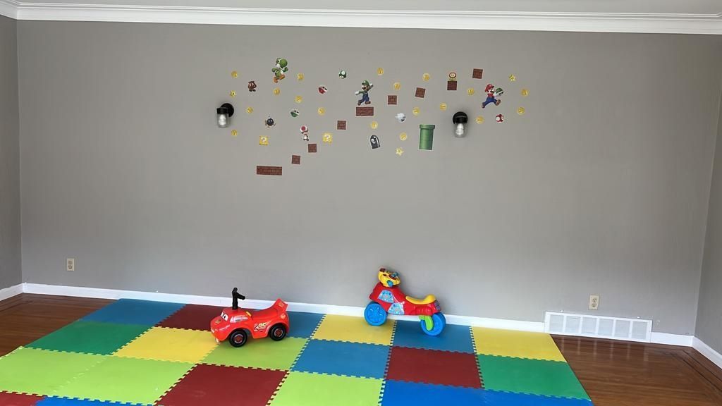 Listing Image 7