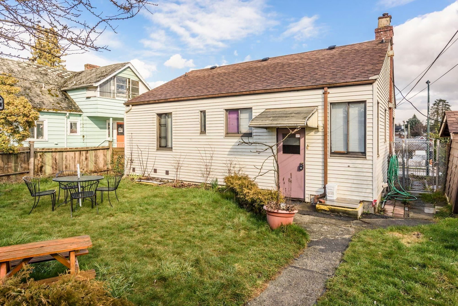 Listing Image 10