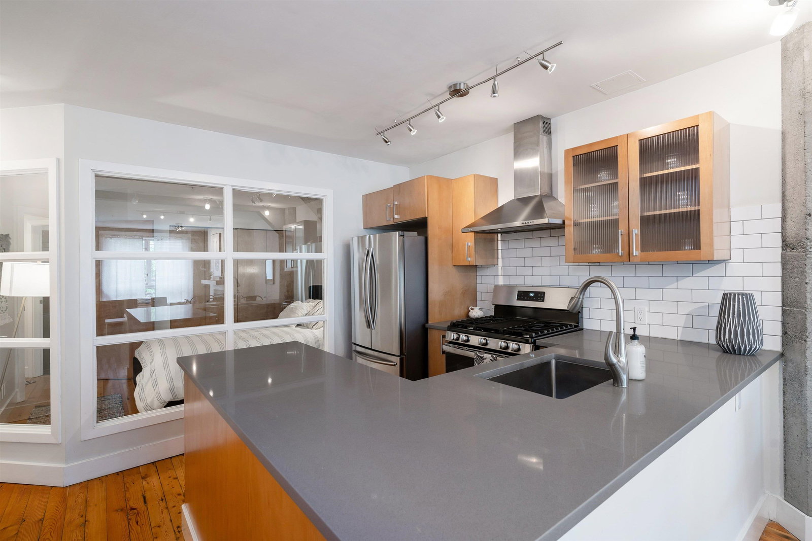 Listing Image 13