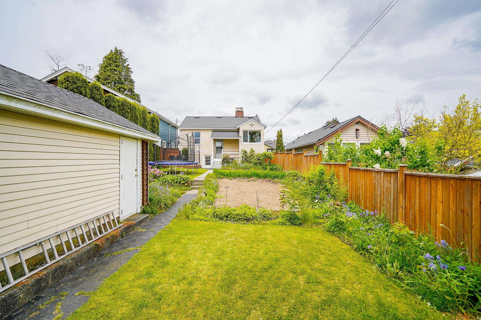 Listing Image 32