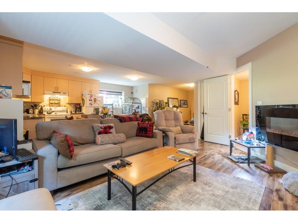 Listing Image 37