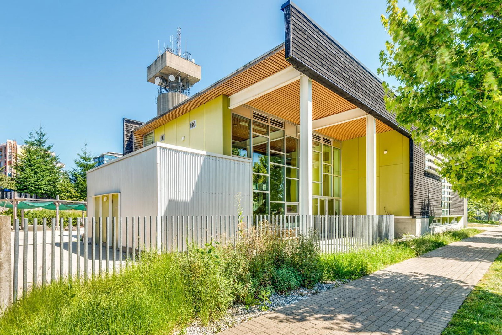 Listing Image 9