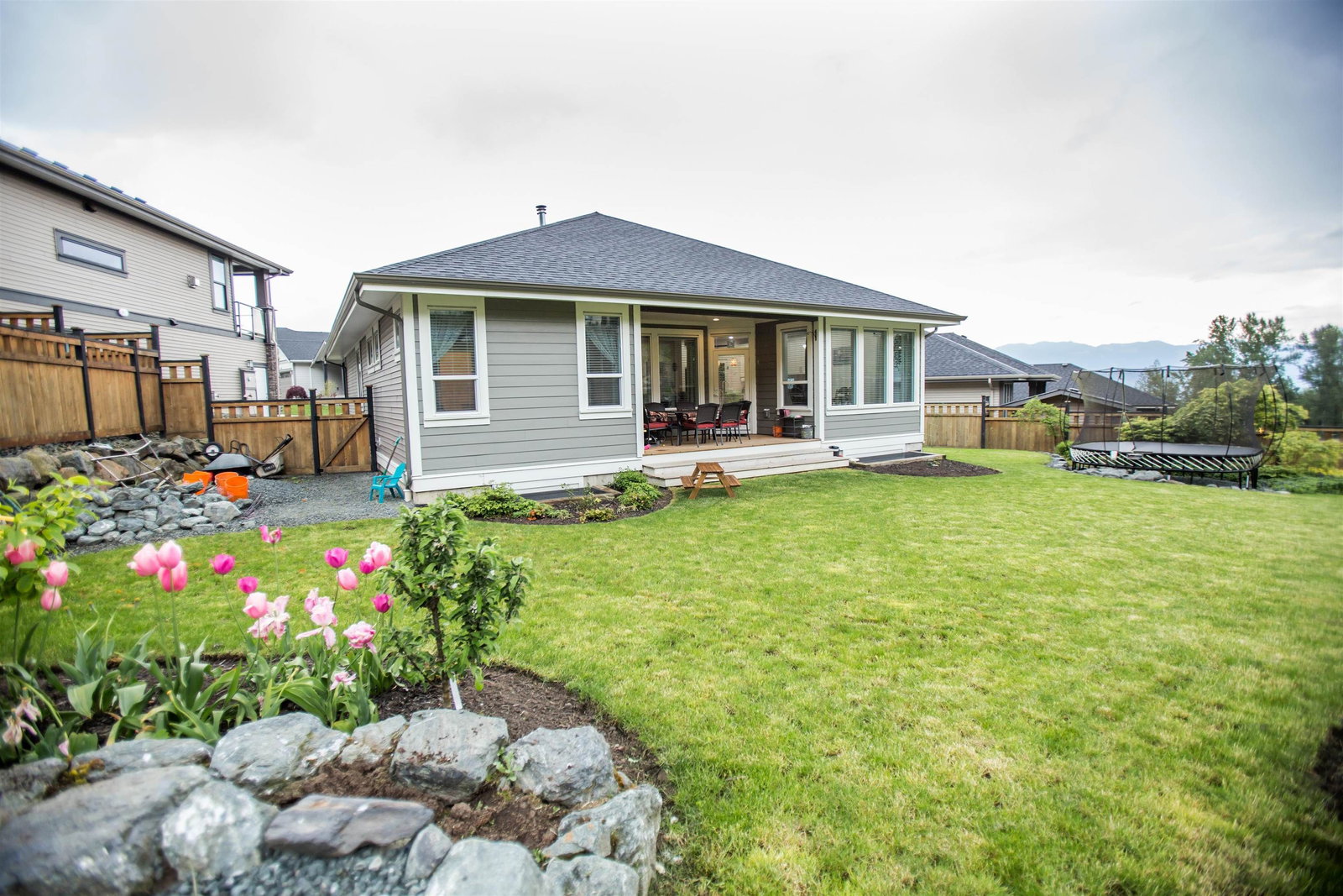 Listing Image 6
