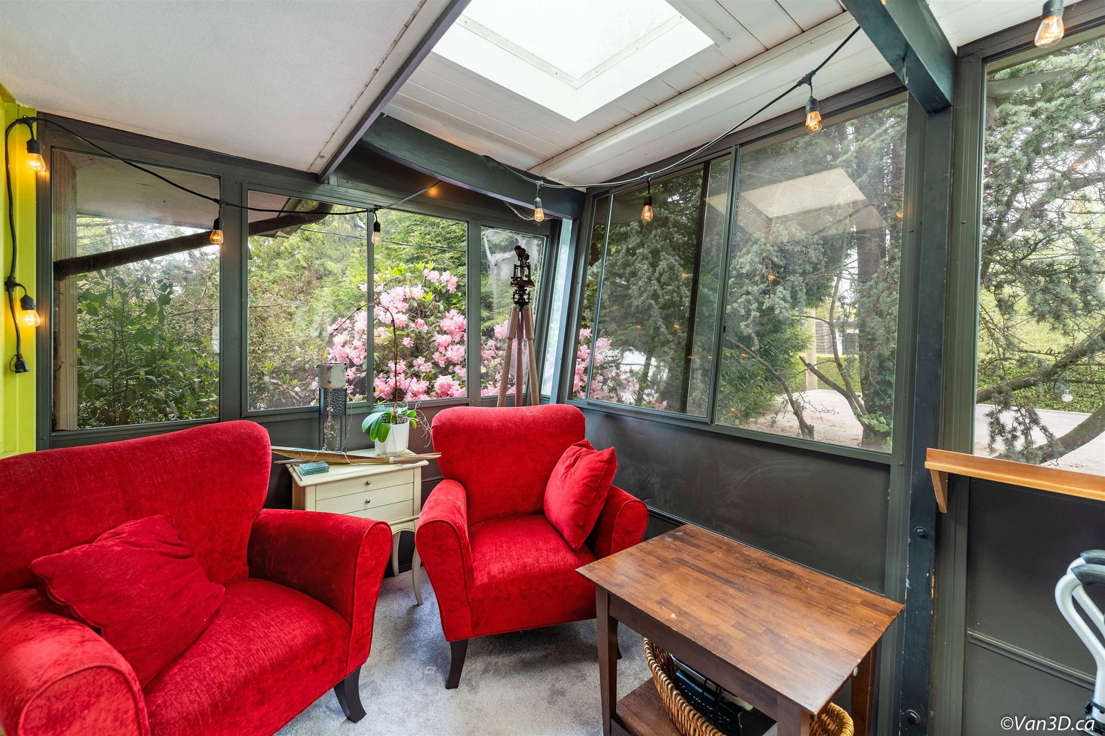 Listing Image 10