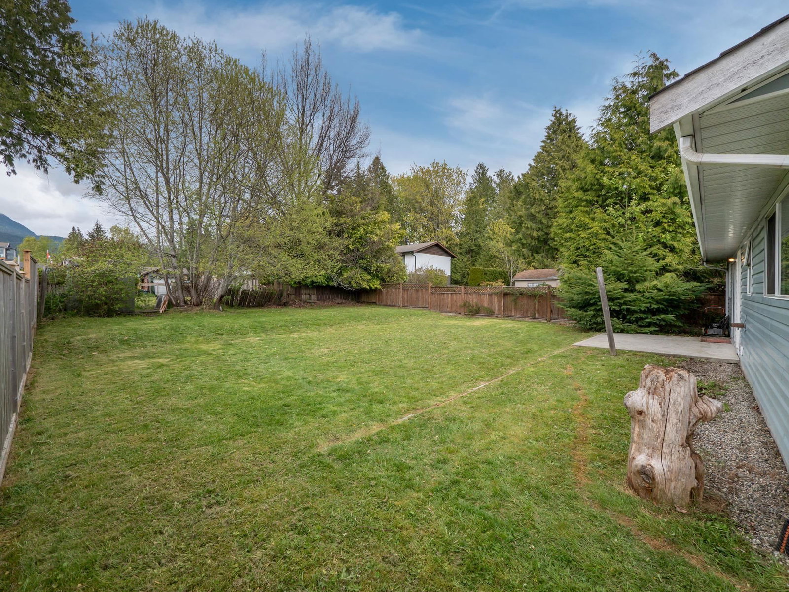 Listing Image 17