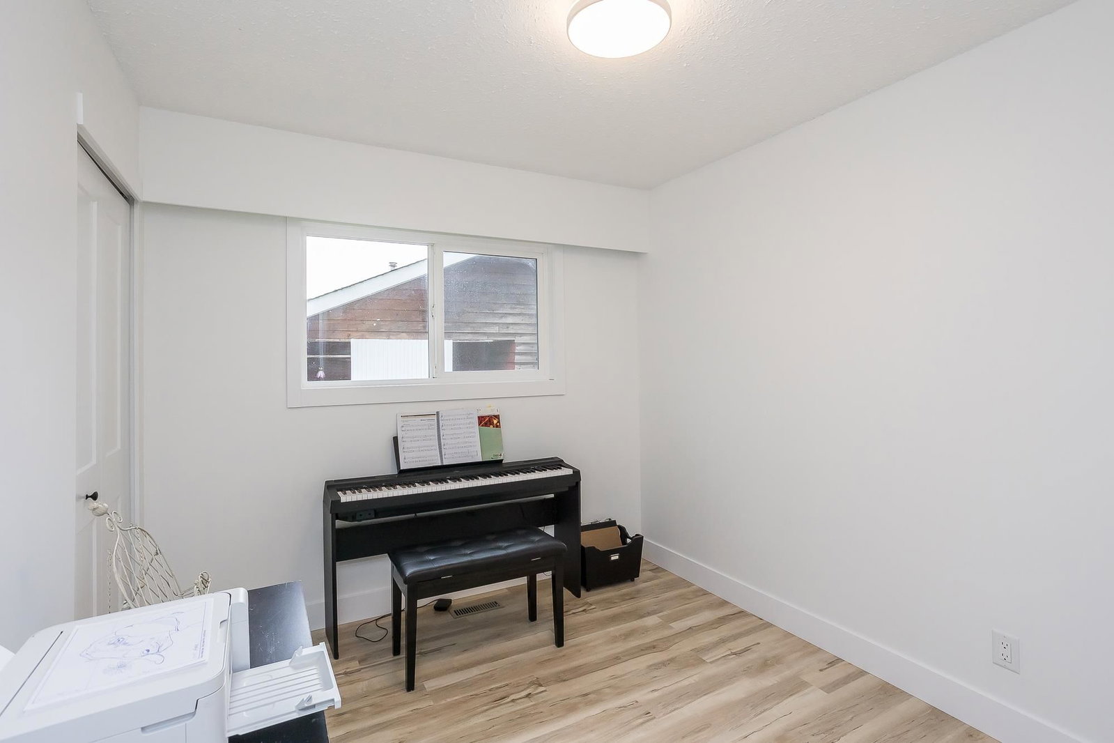 Listing Image 20