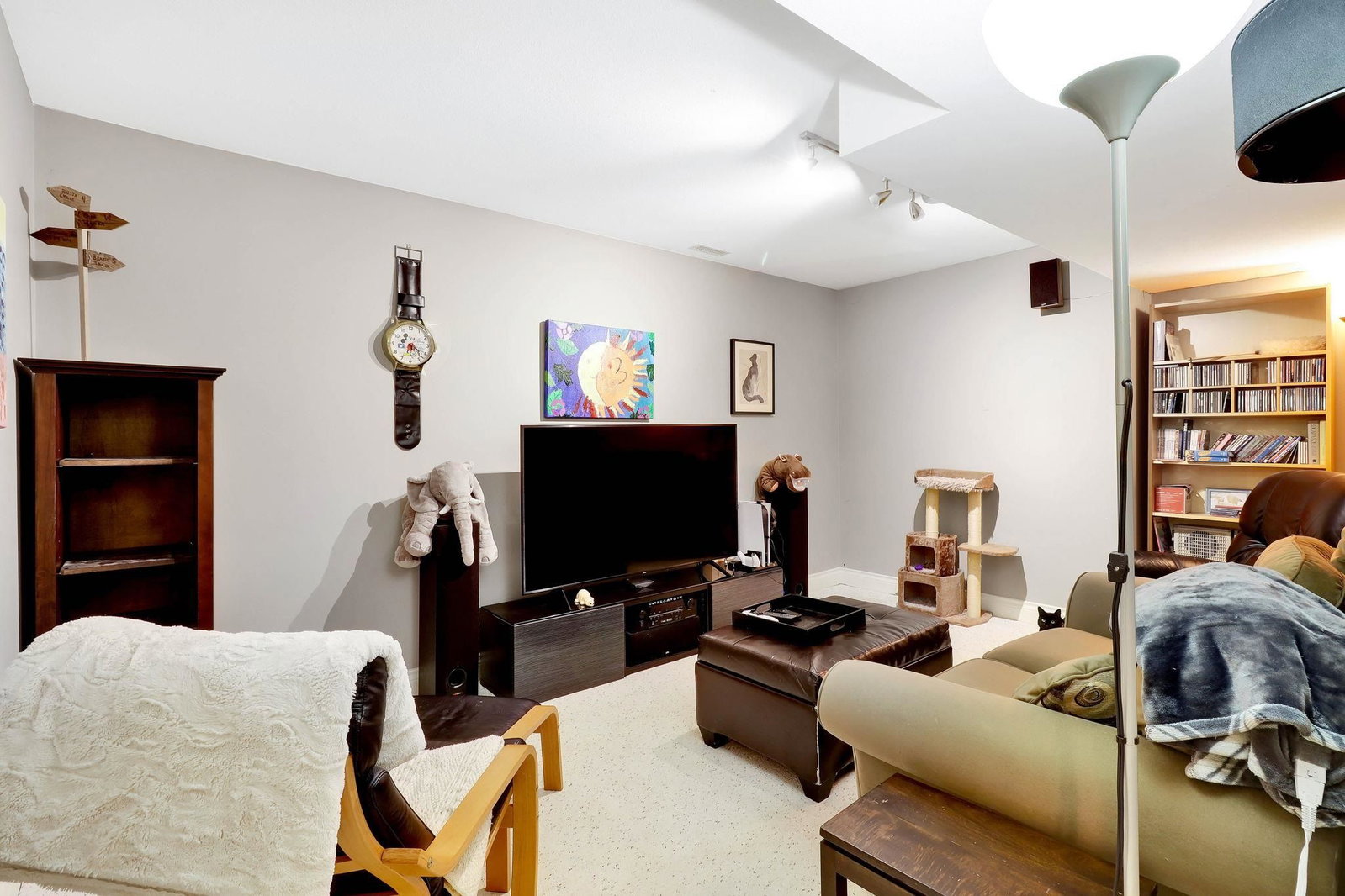 Listing Image 23