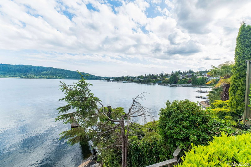 4541 Stonehaven Avenue, North Vancouver, V7G 1E7 | Image 3