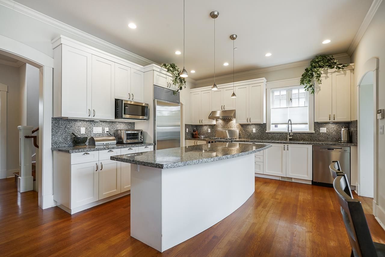 Listing Image 10