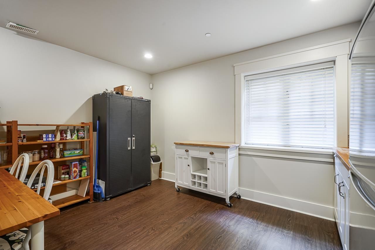 Listing Image 18