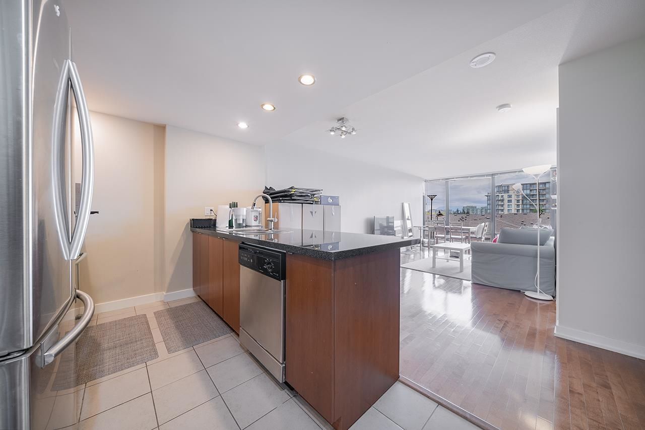 Listing Image 9