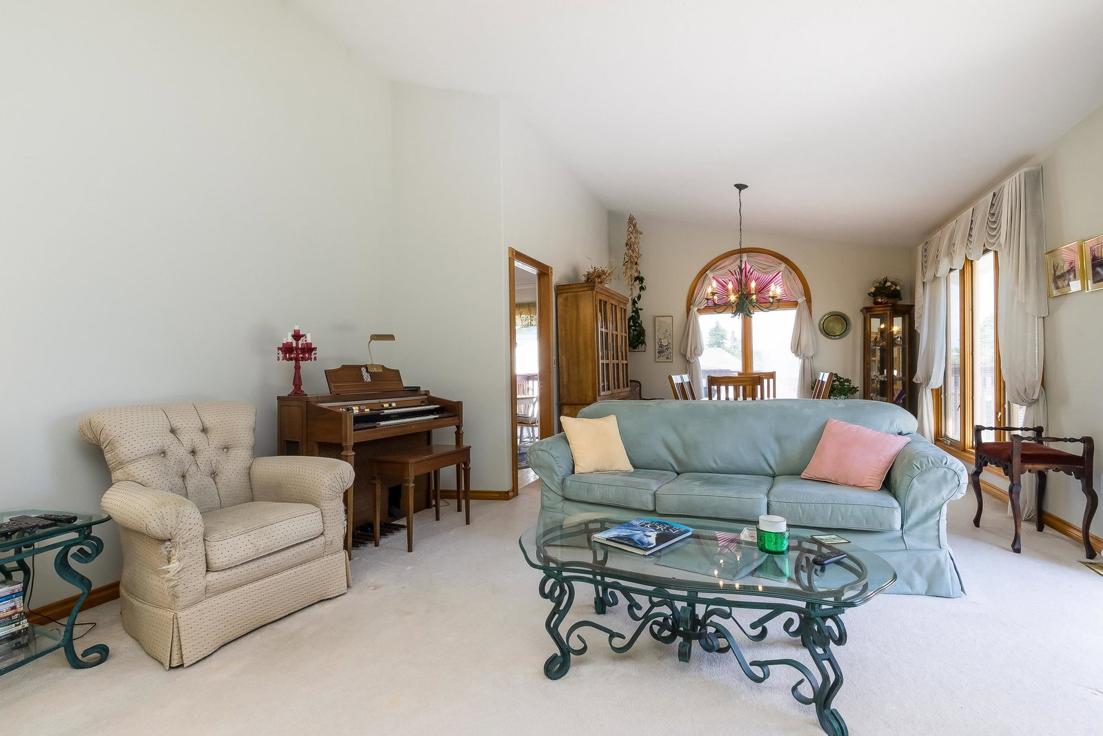 Listing Image 12