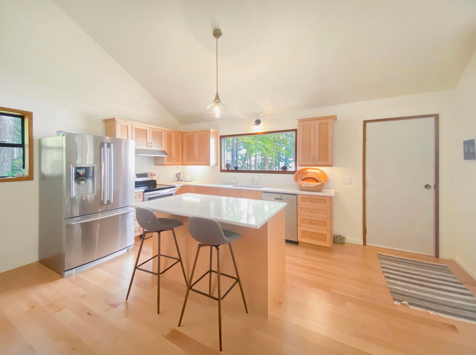 Listing Image 8