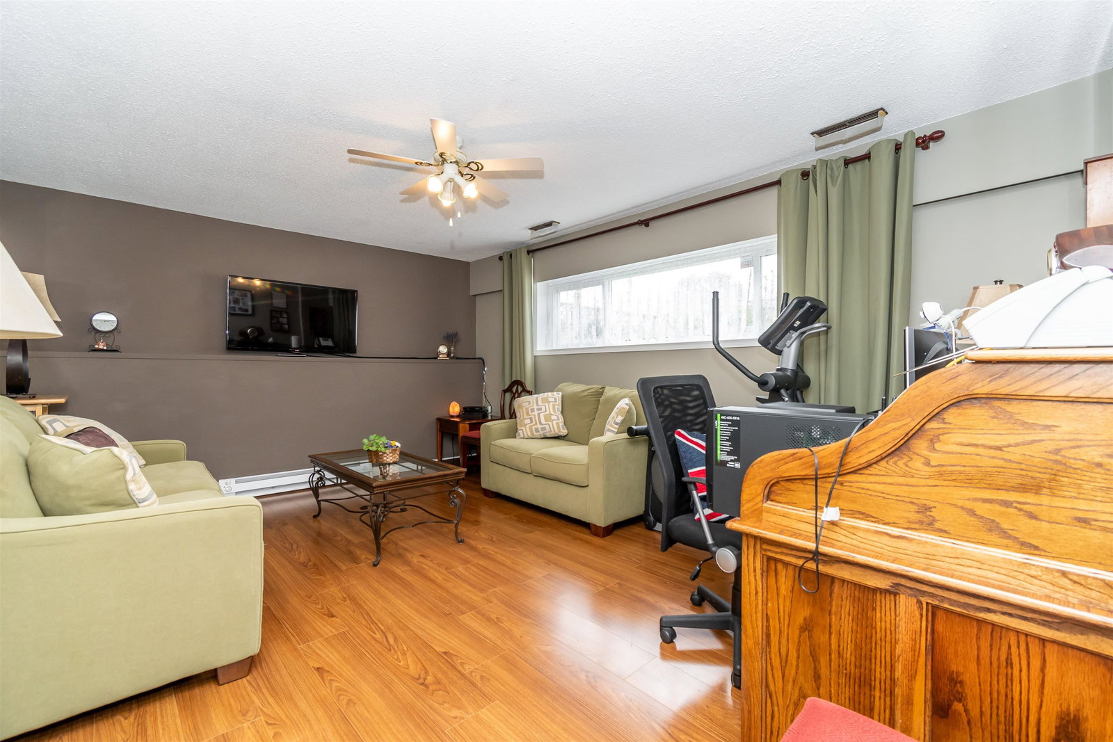 Listing Image 18