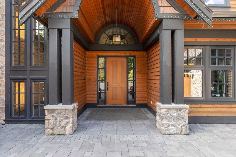 2737 Crescent Drive, Surrey, V4A 3J9 | Image 2