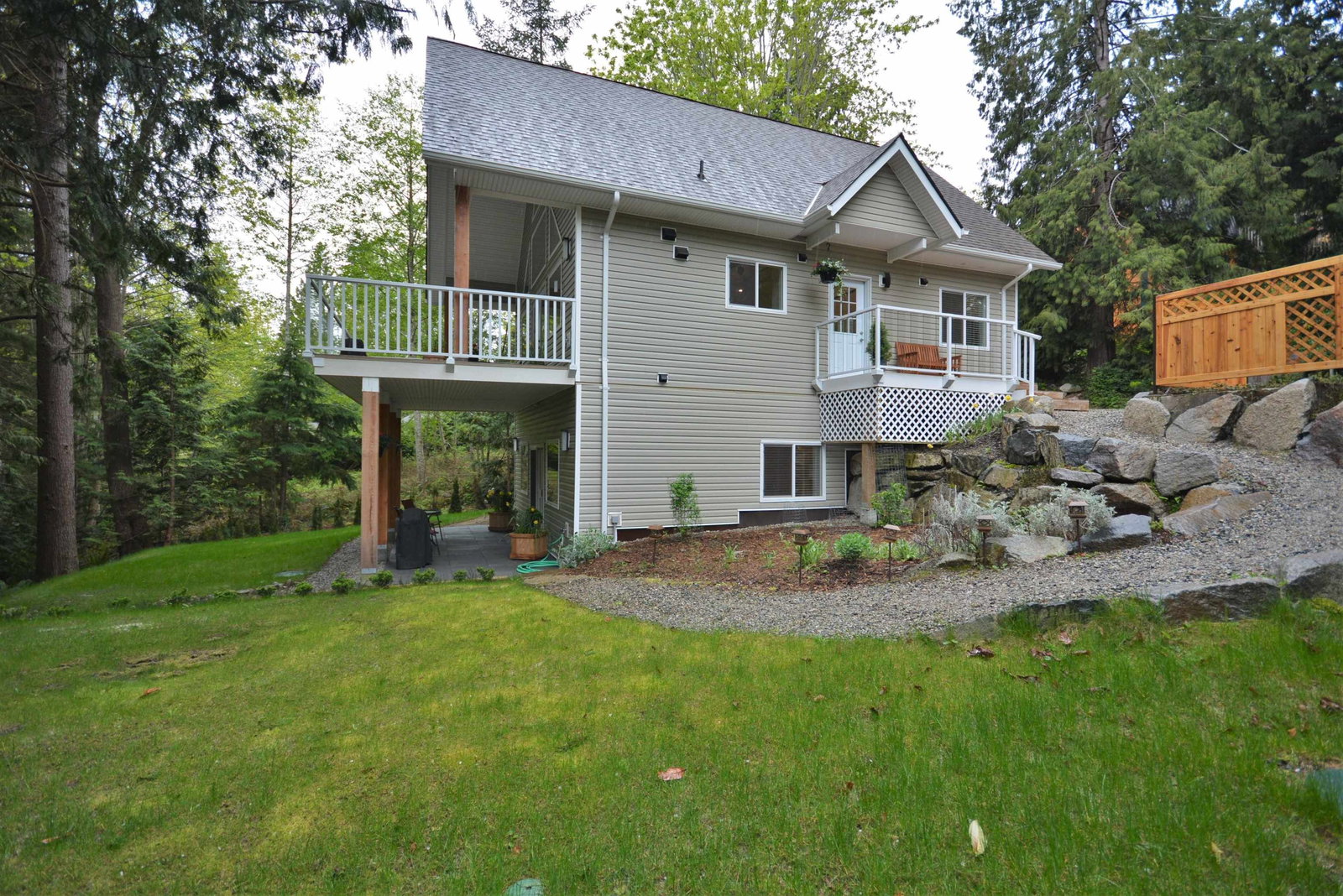 Listing Image 4