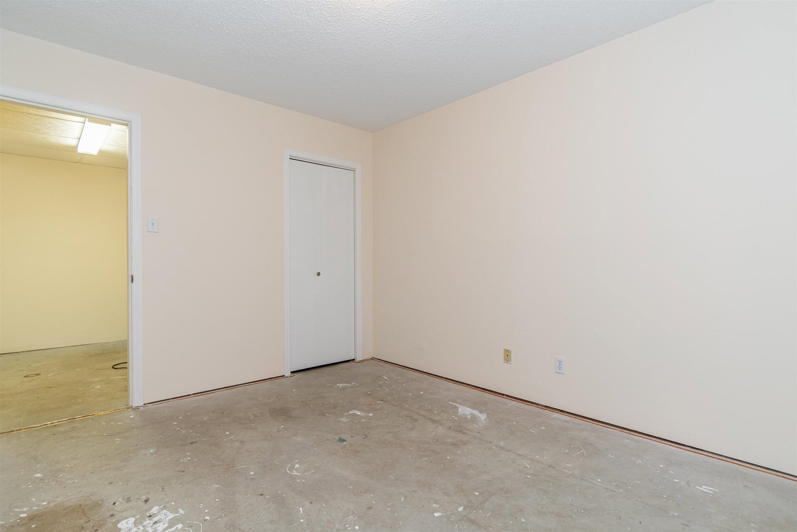 Listing Image 38