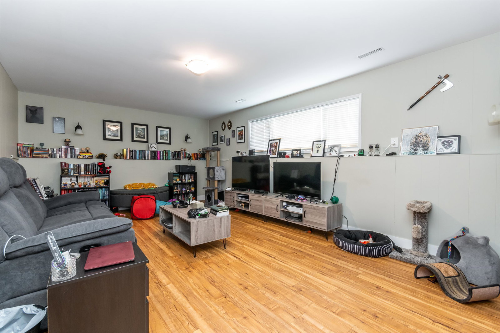 Listing Image 25