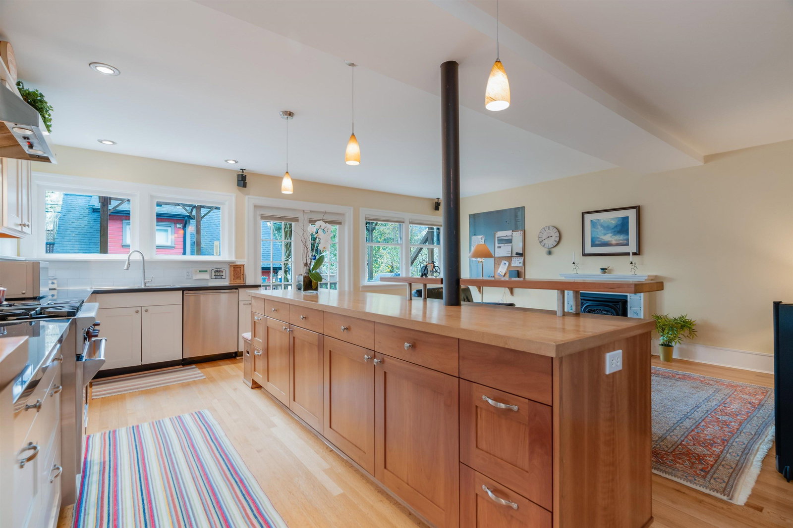 Listing Image 9