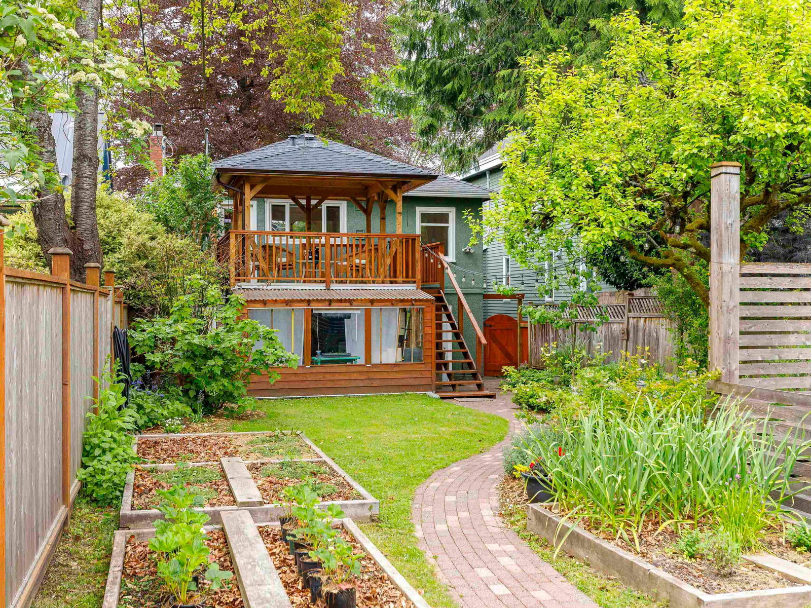 Listing Image 9