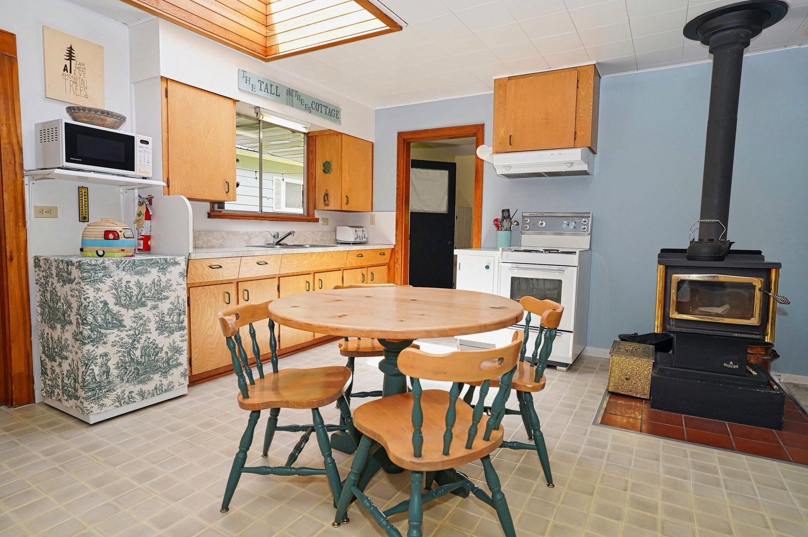 Listing Image 11