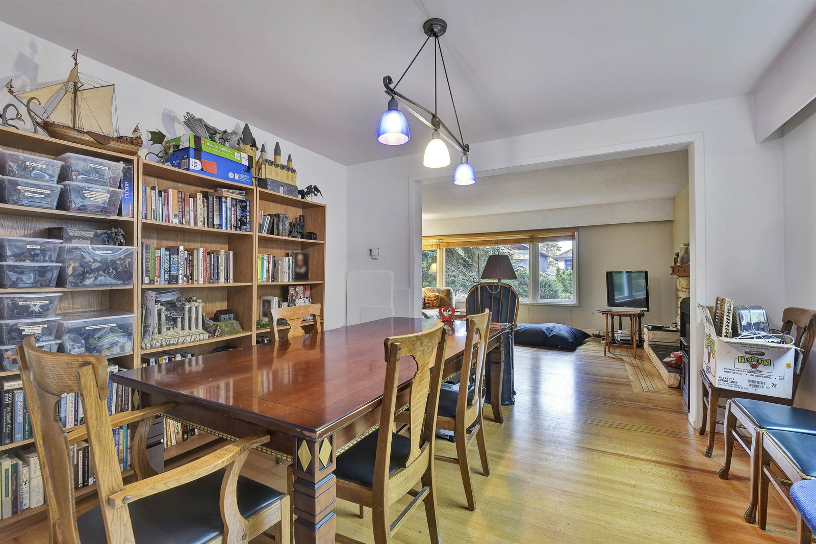 Listing Image 5