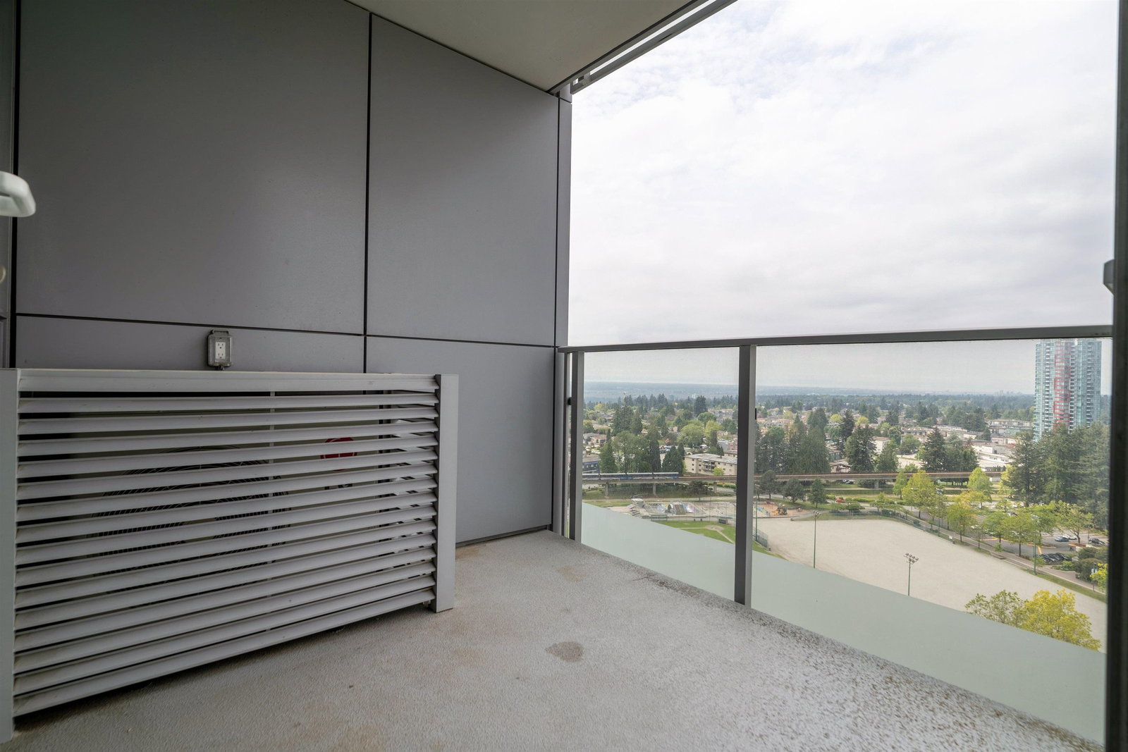 Listing Image 17
