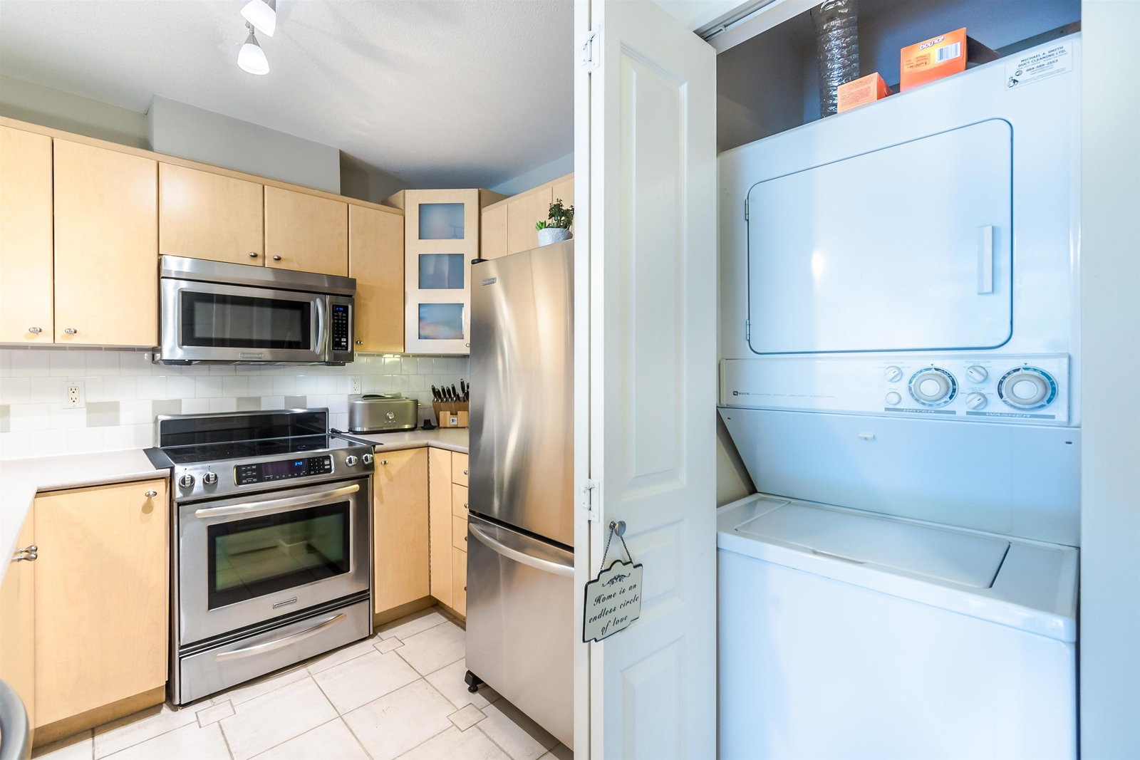 Listing Image 5