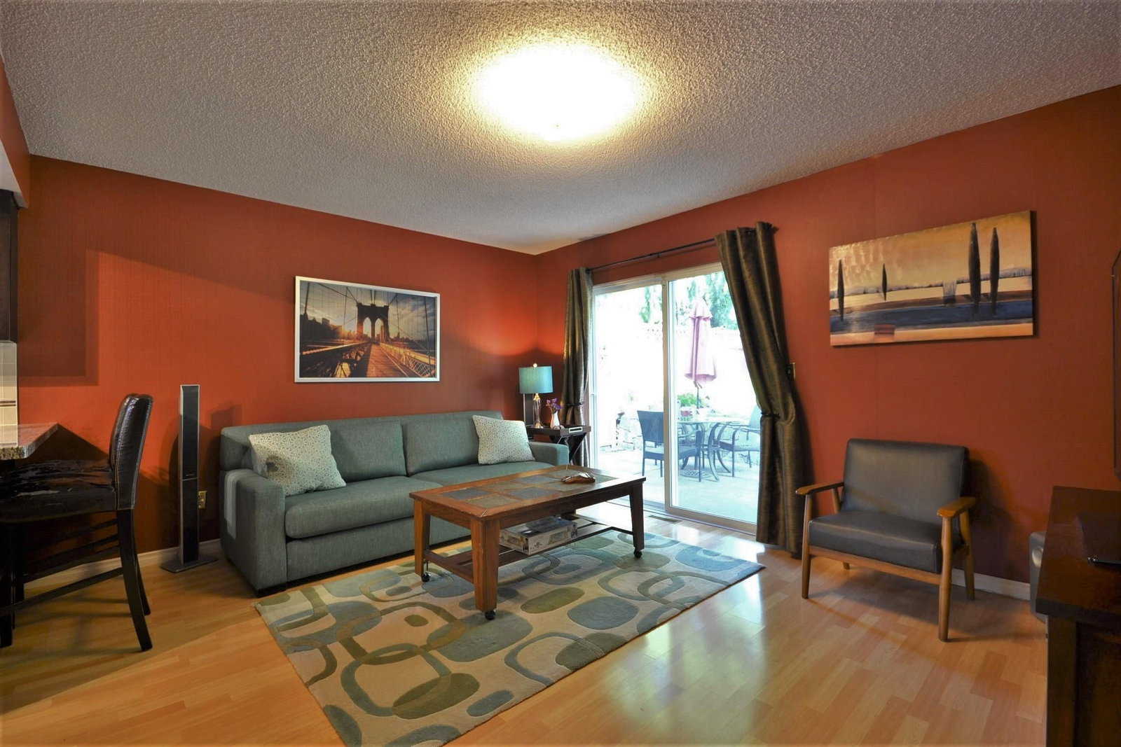 Listing Image 12