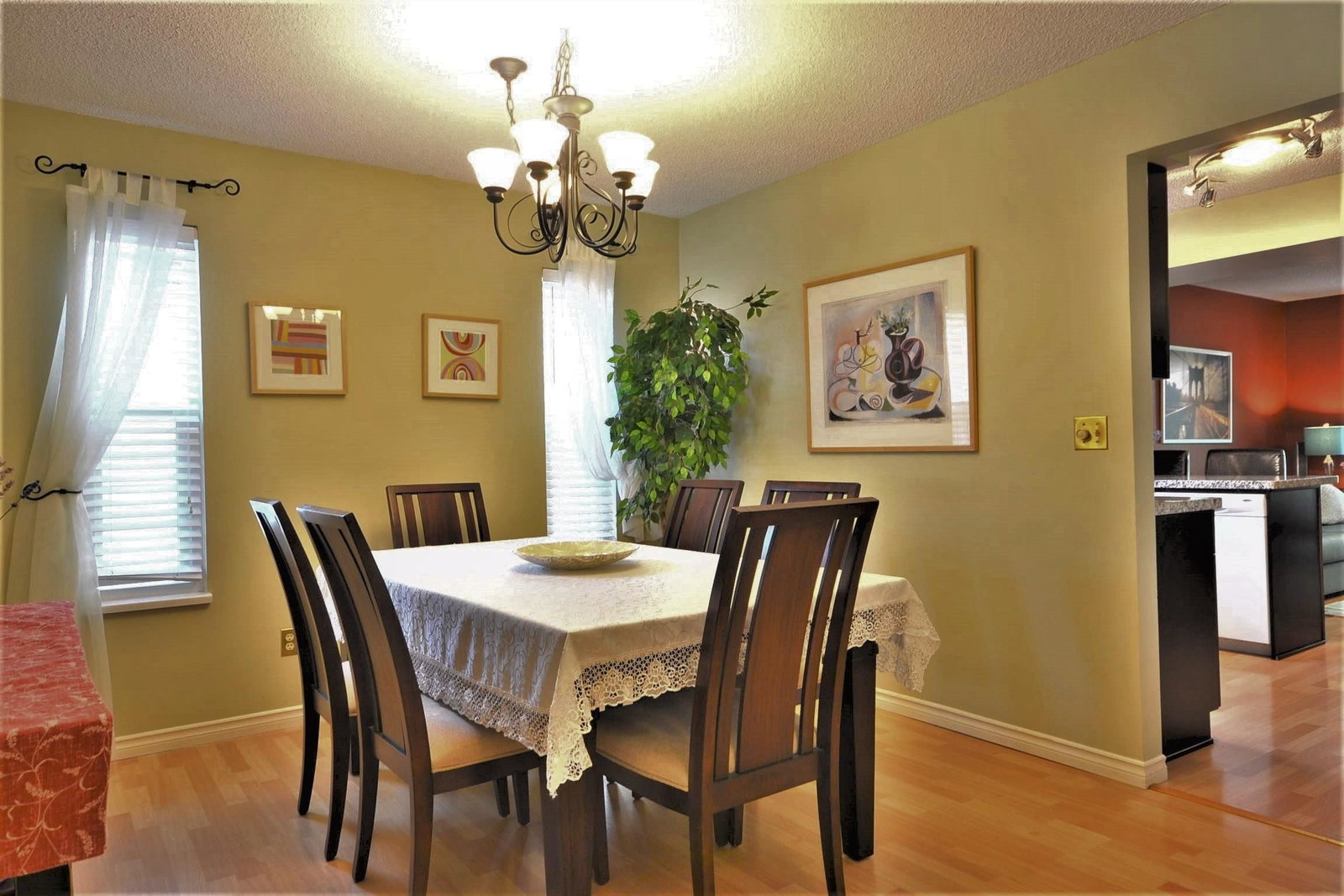 Listing Image 5
