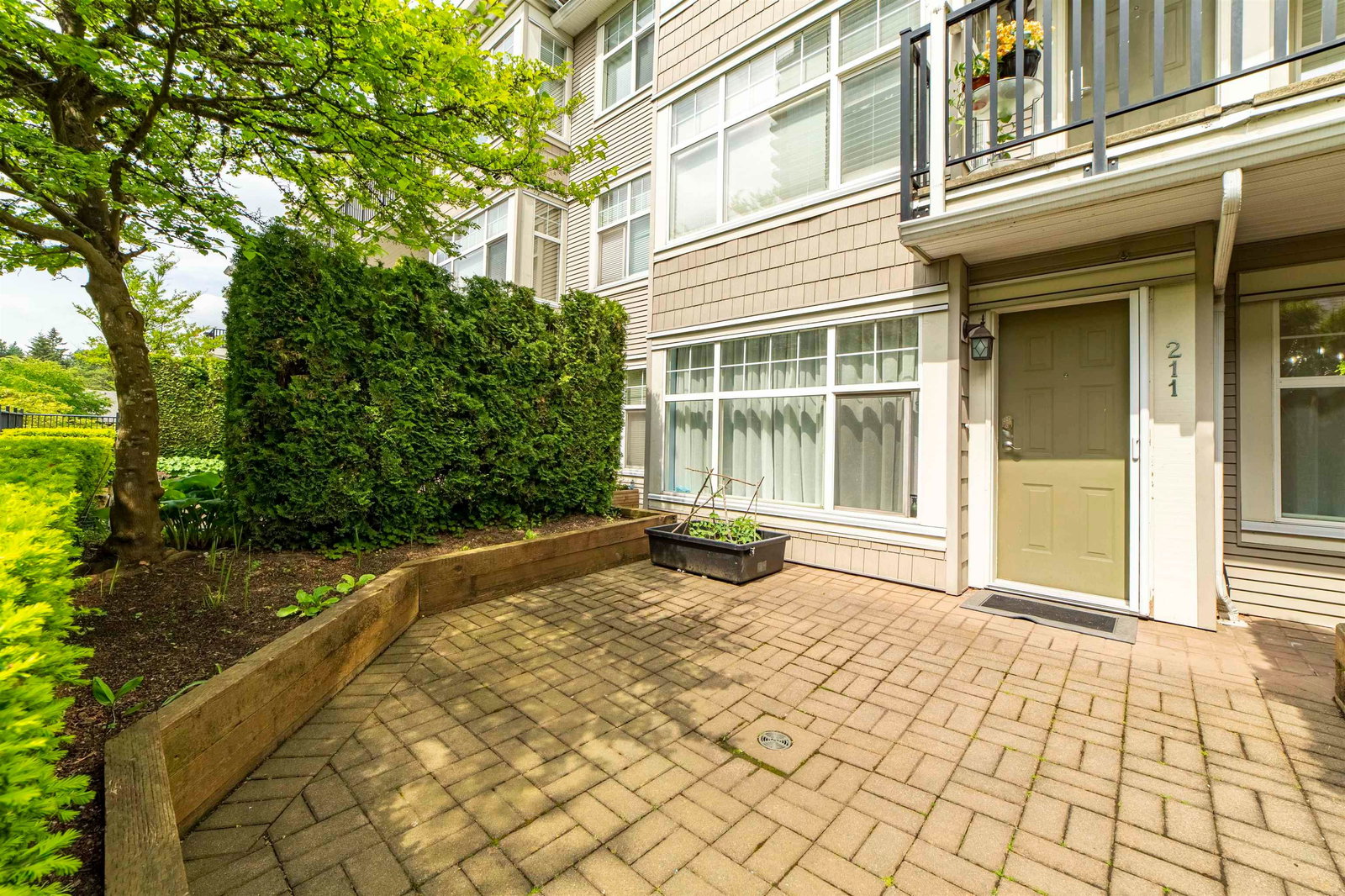 Listing Image 6