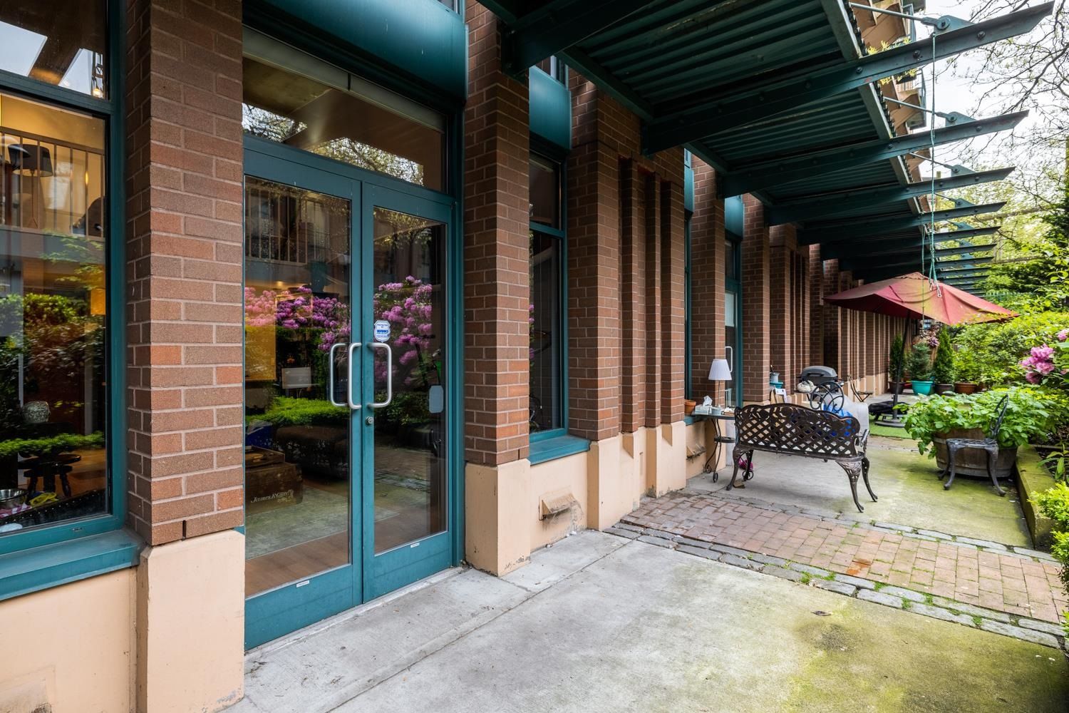 Listing Image 9