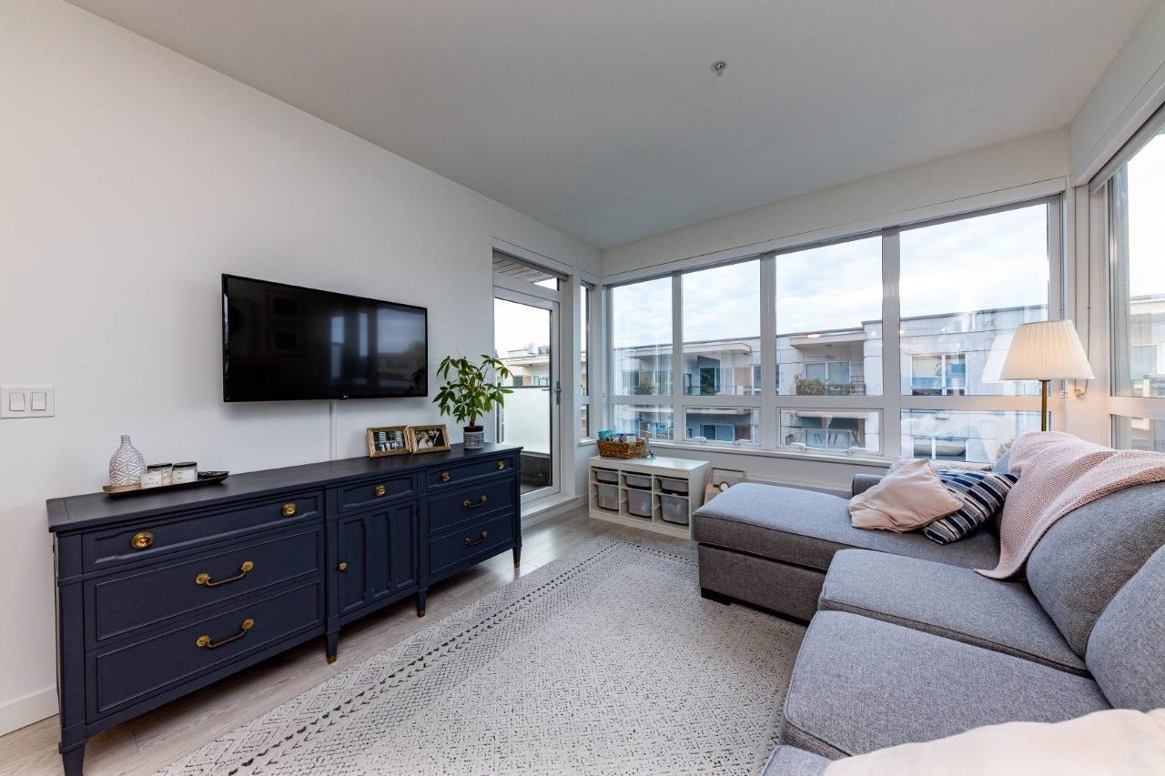 Listing Image 9