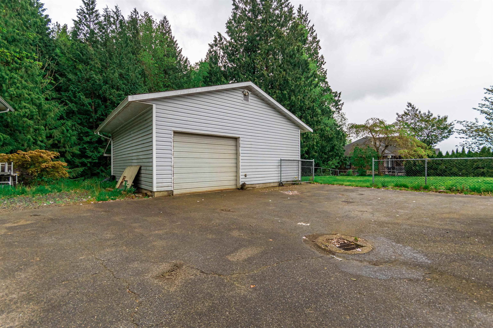 Listing Image 16