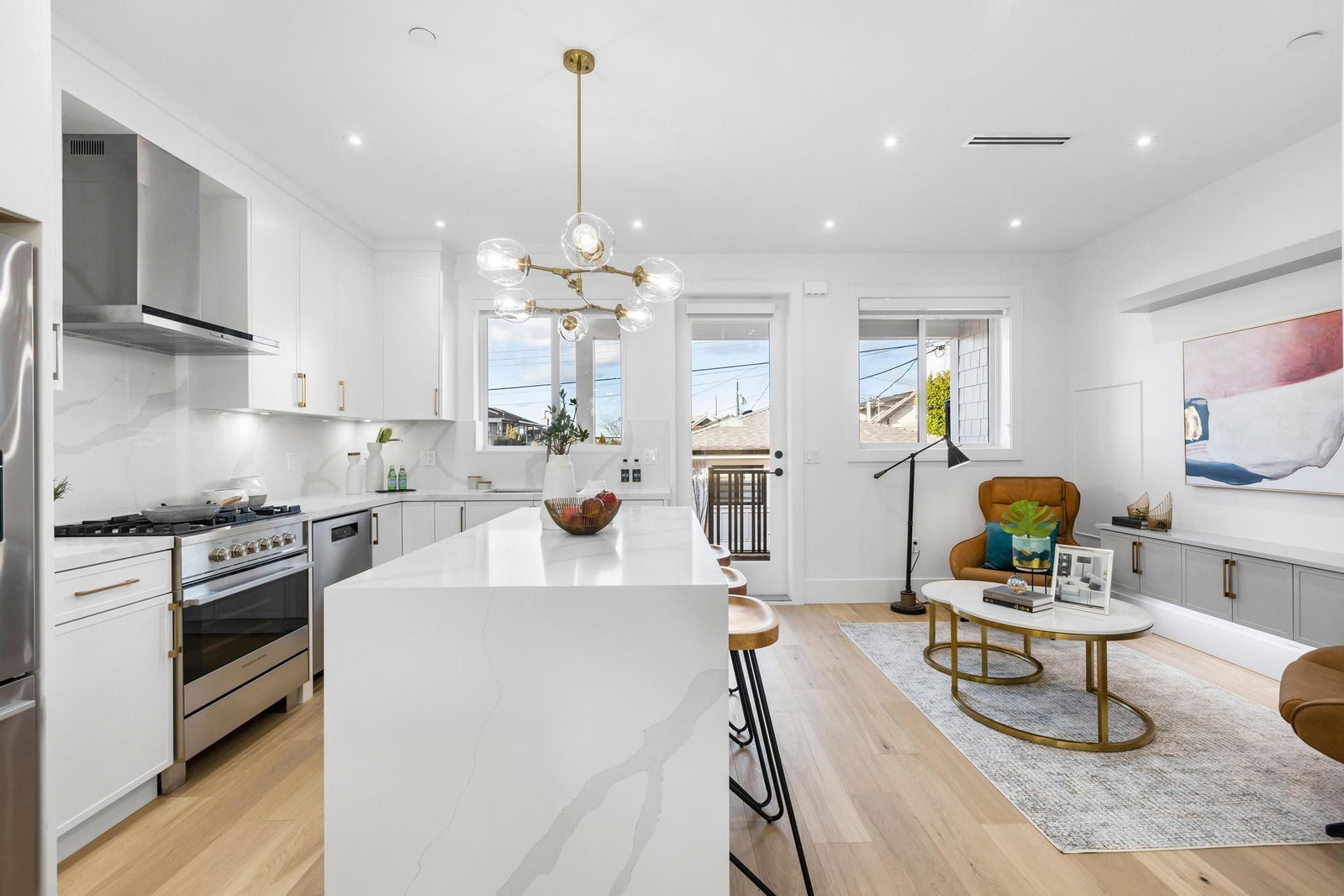 Listing Image 10