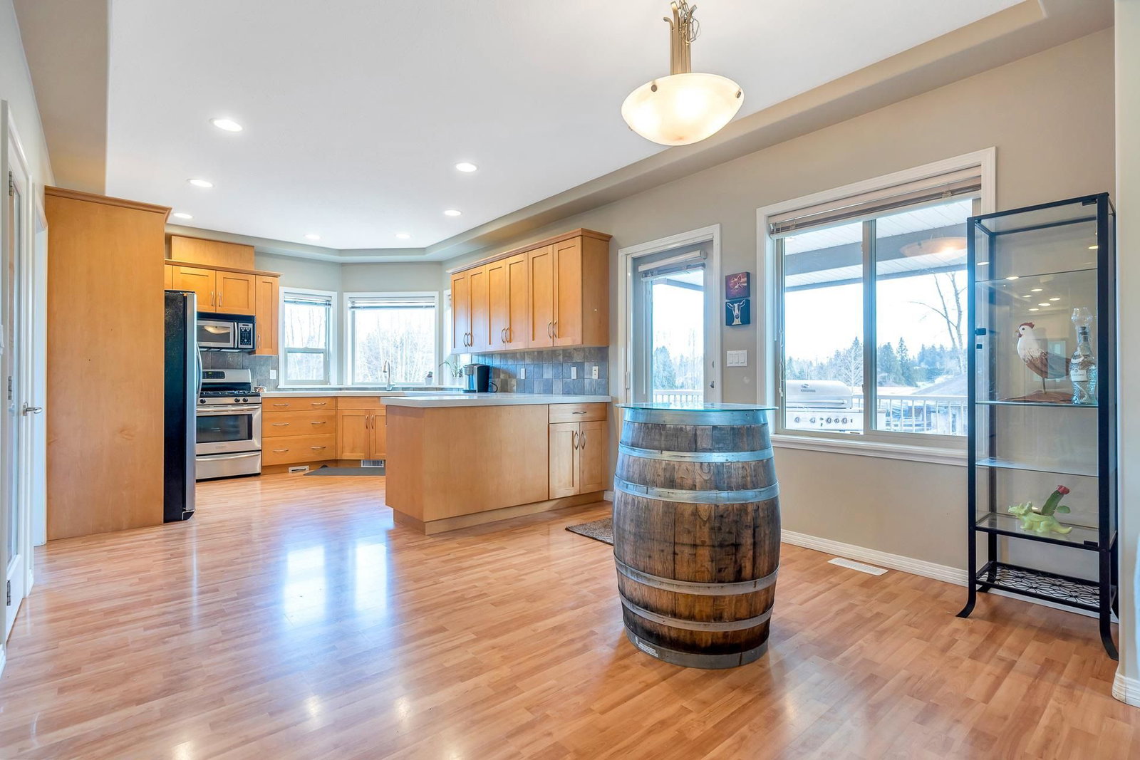 Listing Image 11