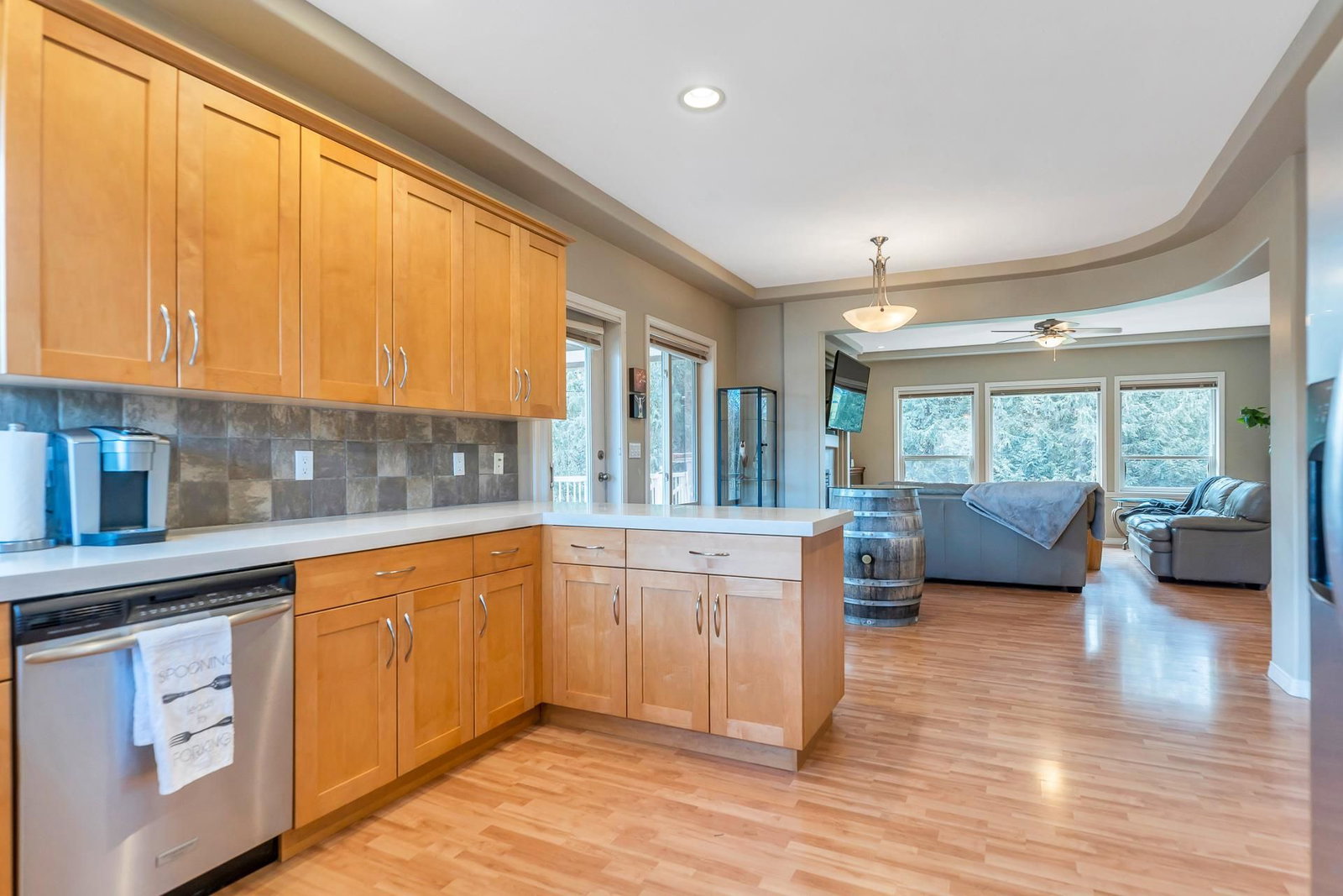 Listing Image 5