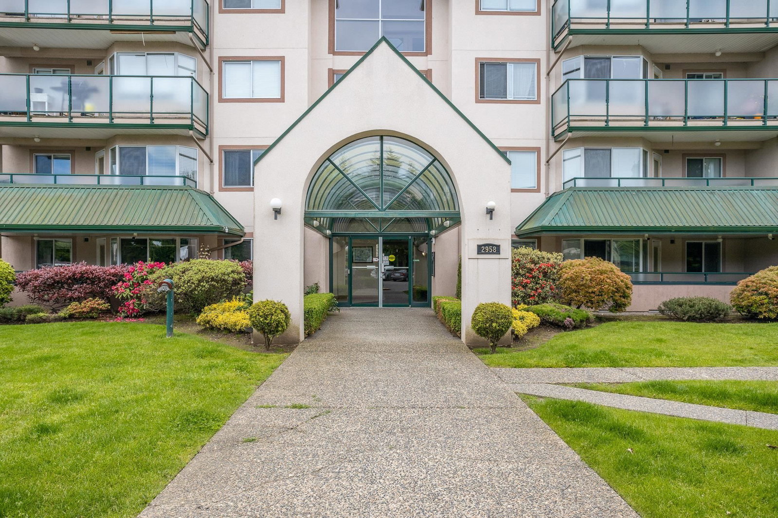 Listing Image 3