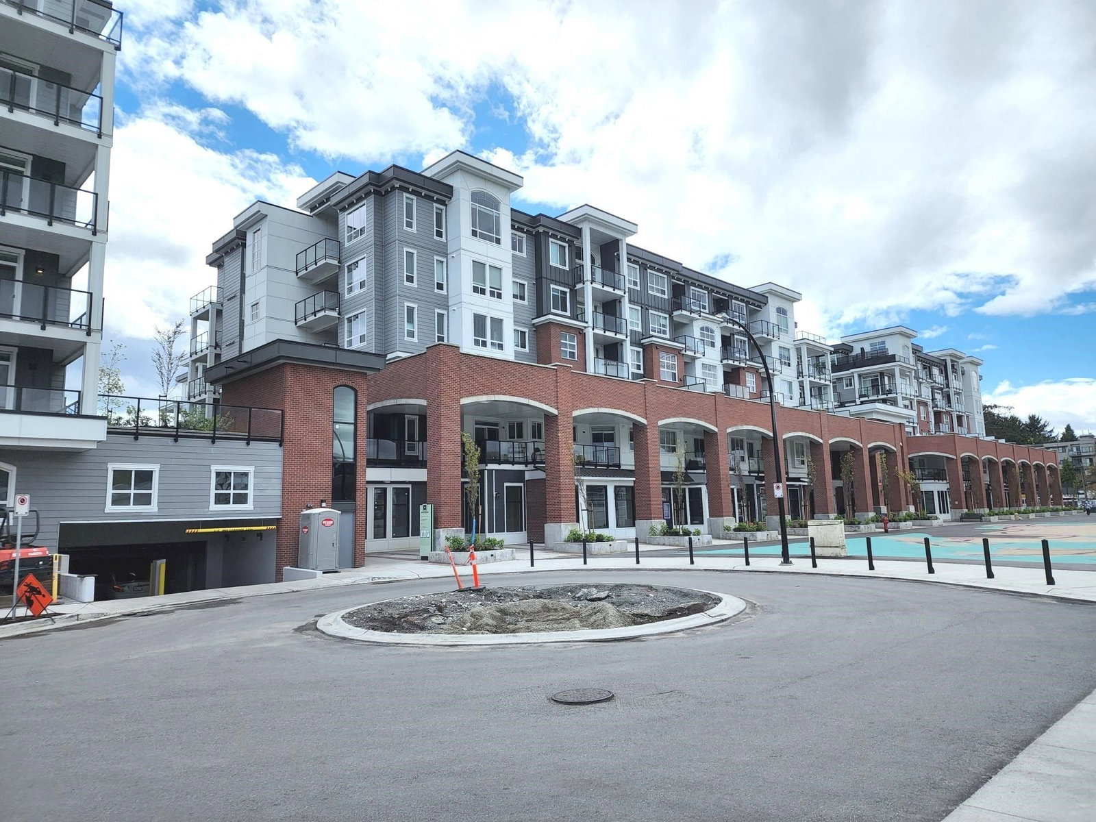 Listing Image 5