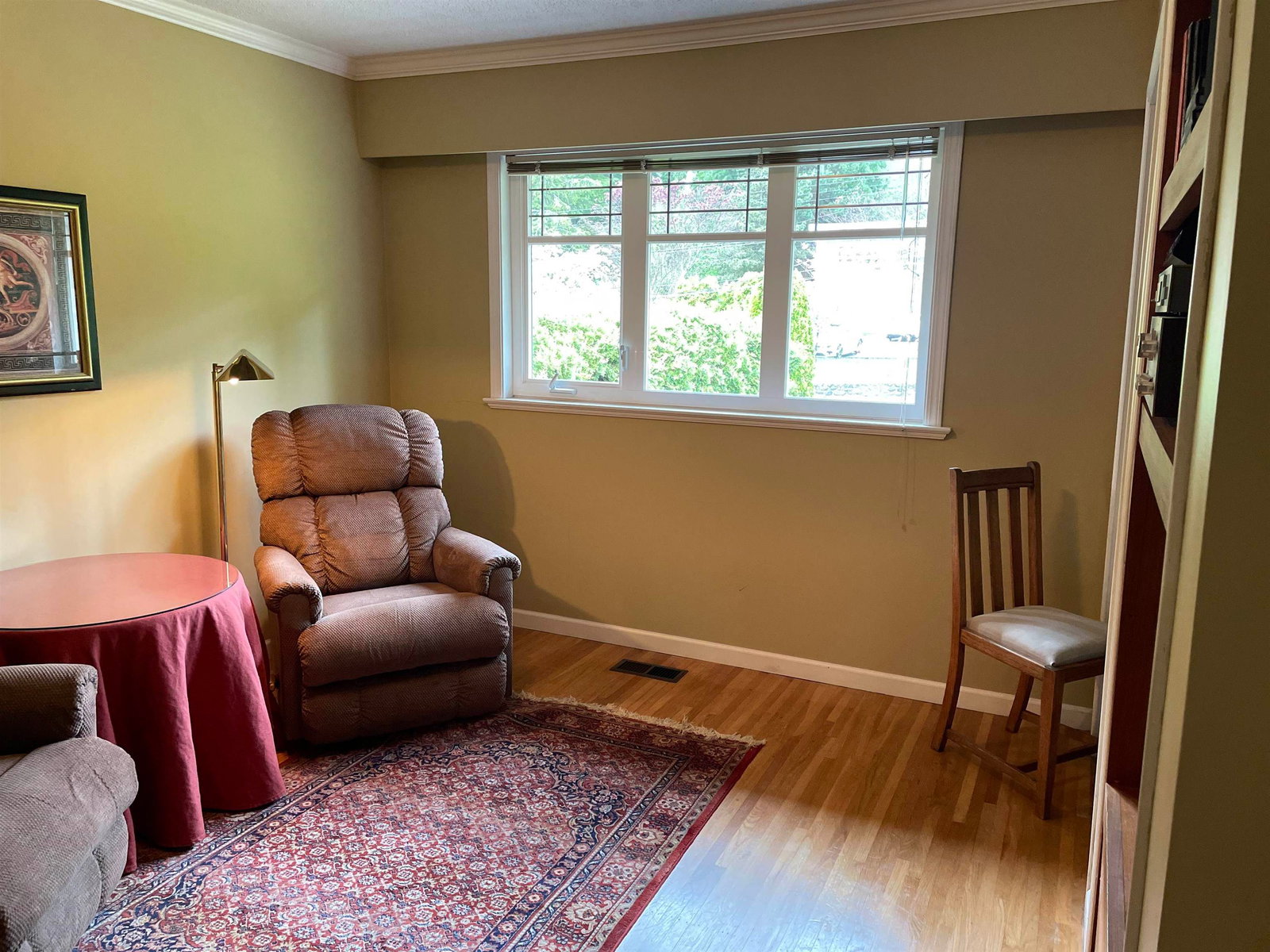 Listing Image 10