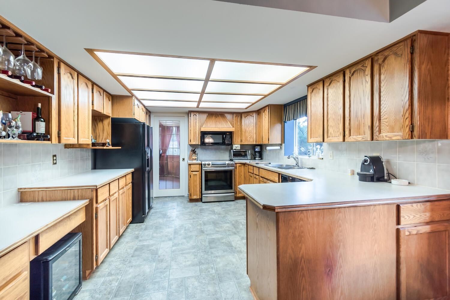 Listing Image 9