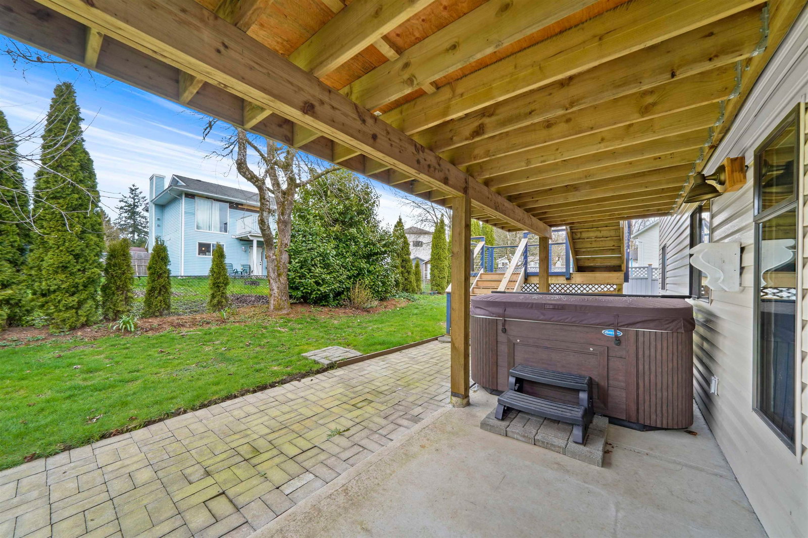 Listing Image 10