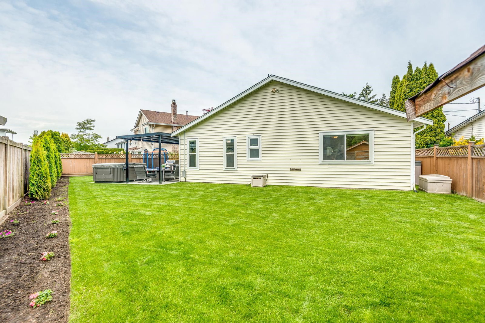 Listing Image 38